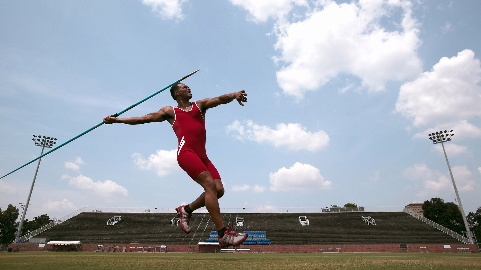 _户外攀岩比赛:攀登极限,勇者无惧_,户外攀岩的好处